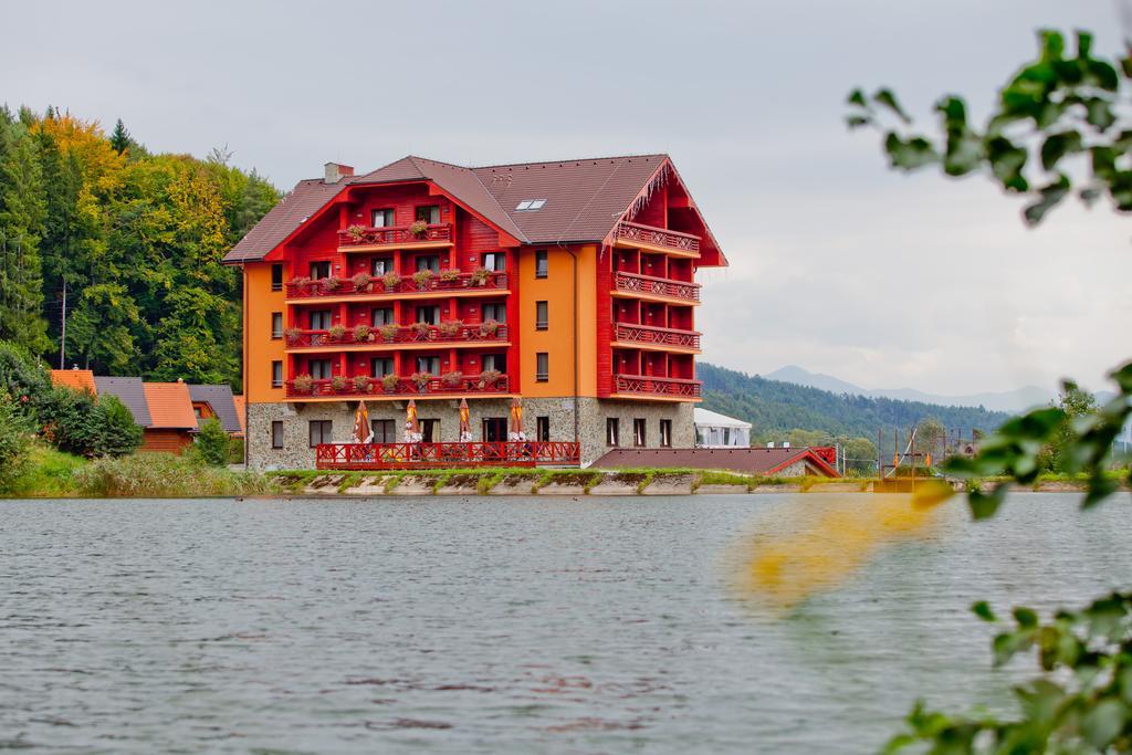 Hotel Impozant Valča Екстериор снимка