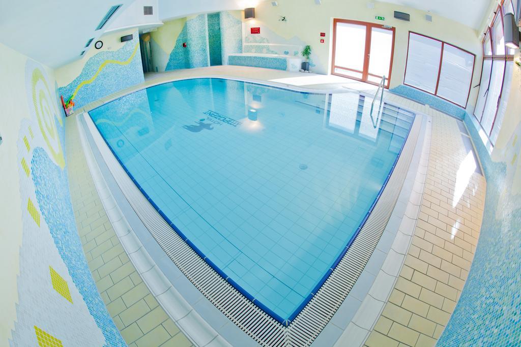 Hotel Impozant Valča Екстериор снимка