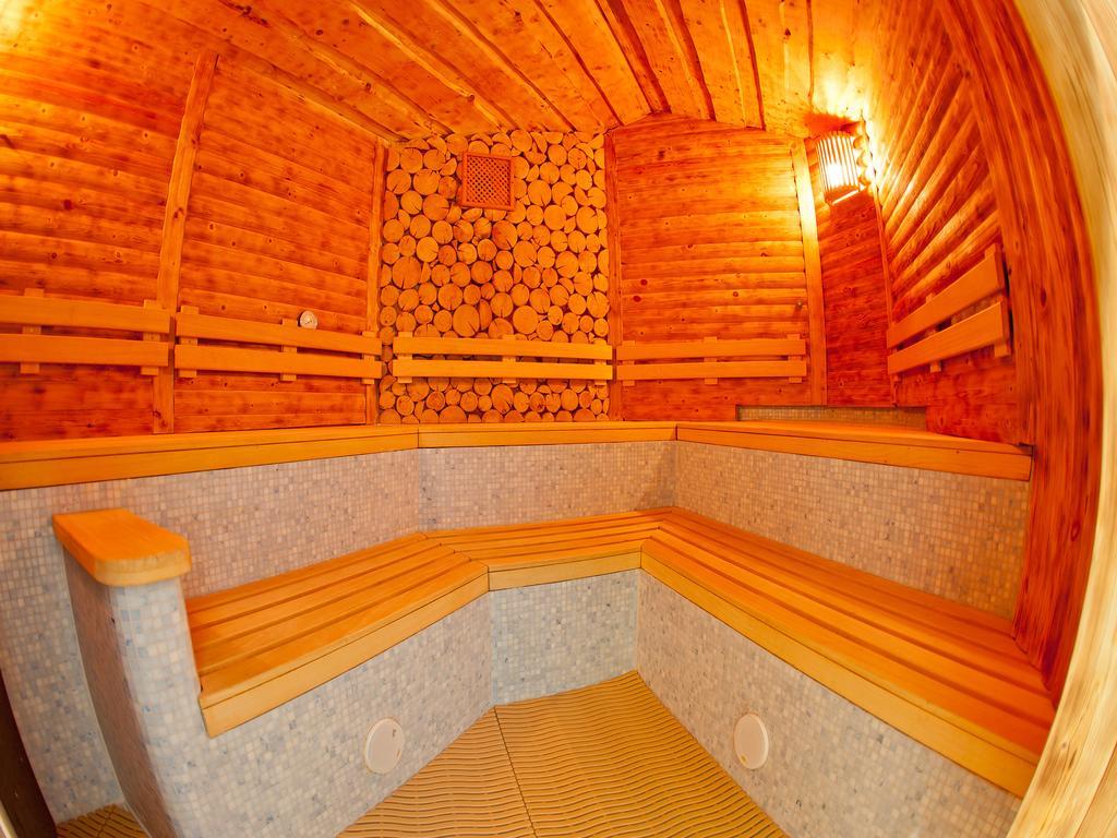 Hotel Impozant Valča Екстериор снимка